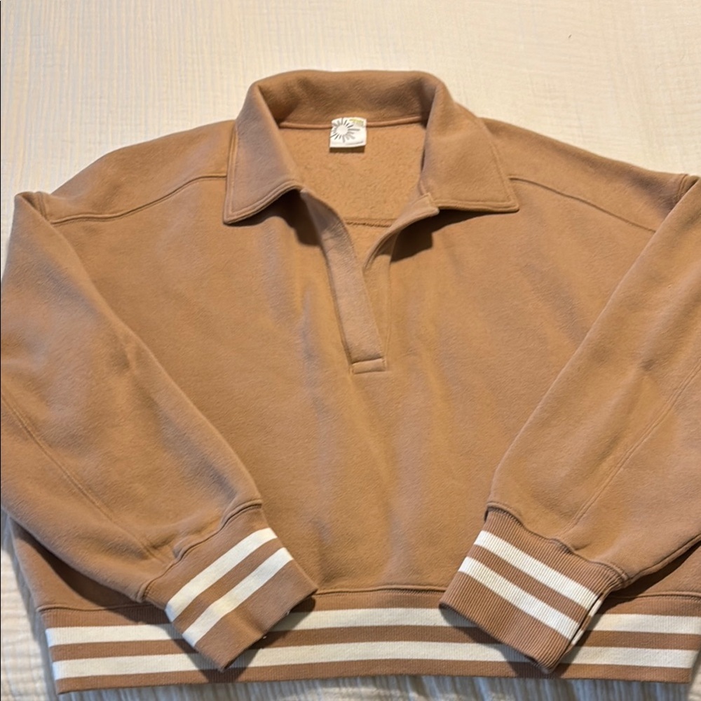 aerie cropped Tan Sweatshirt size large